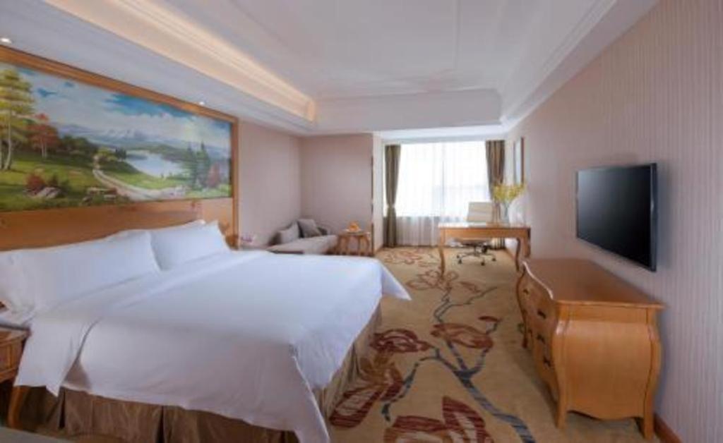 Vienna International Hotel Shanghai Pujiang Exterior photo