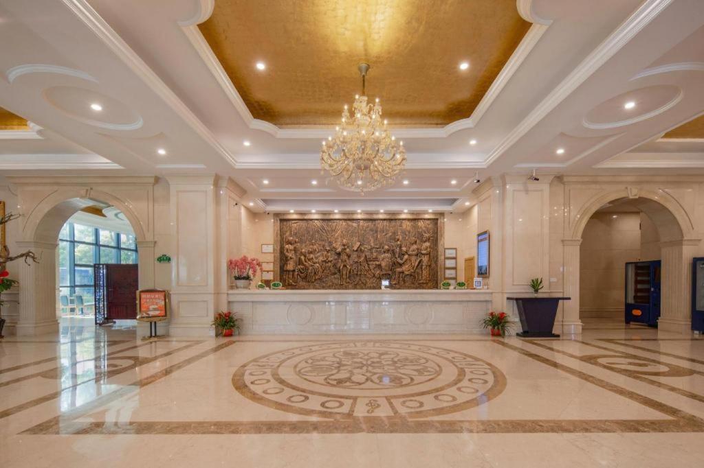 Vienna International Hotel Shanghai Pujiang Exterior photo
