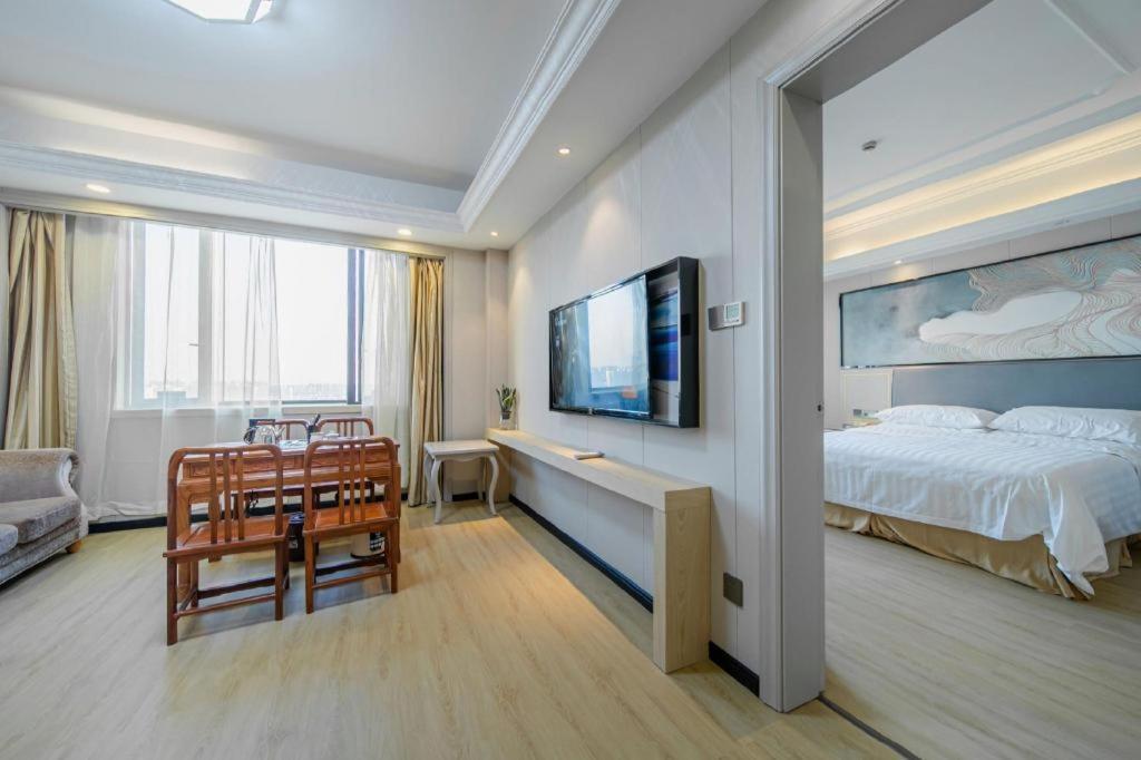 Vienna International Hotel Shanghai Pujiang Exterior photo