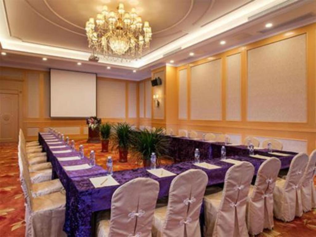 Vienna International Hotel Shanghai Pujiang Exterior photo
