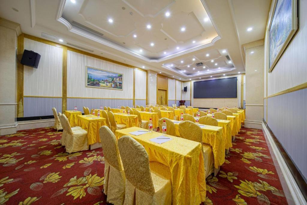 Vienna International Hotel Shanghai Pujiang Exterior photo